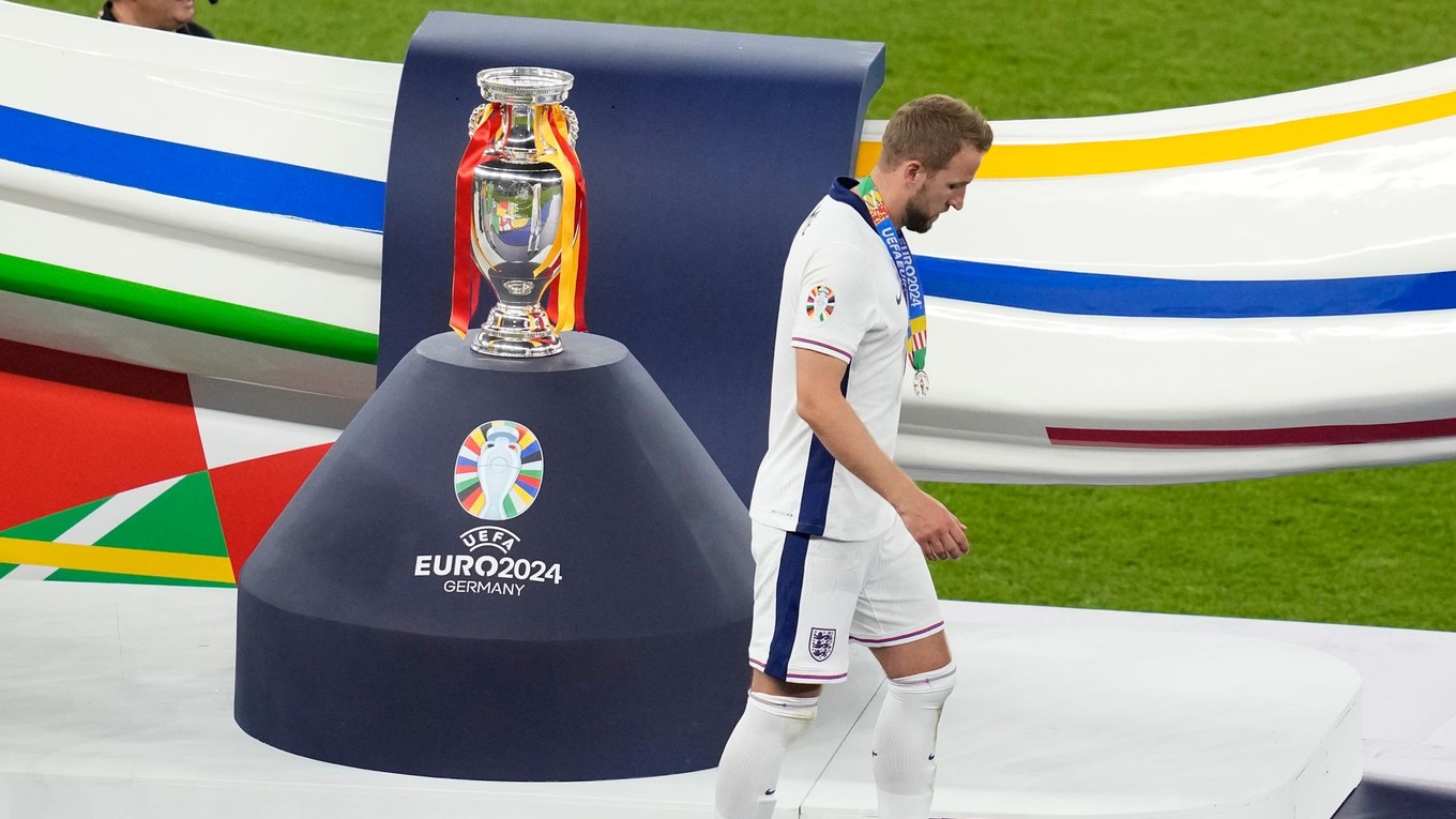 Smutný Harry Kane.