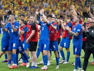 Slovenskí futbalisti sa tešia z postupu do osemfinále na EURO 2024.