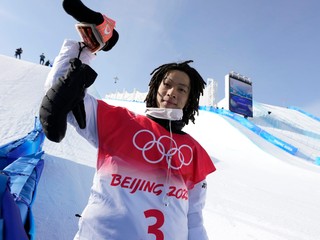 Ajumu Hirano.
