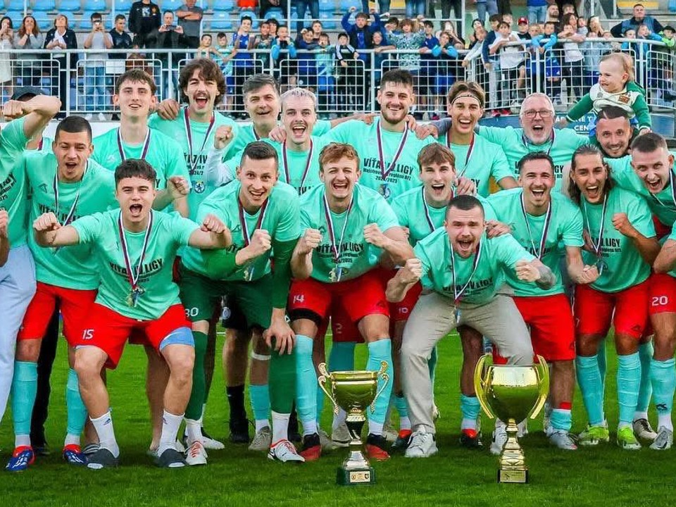Futbalisti MŠK Senec.