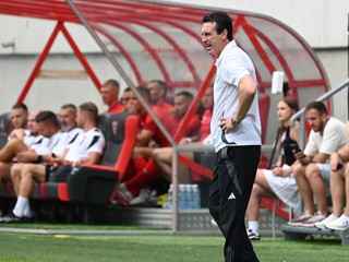 Tréner Aston Villy Unai Emery.