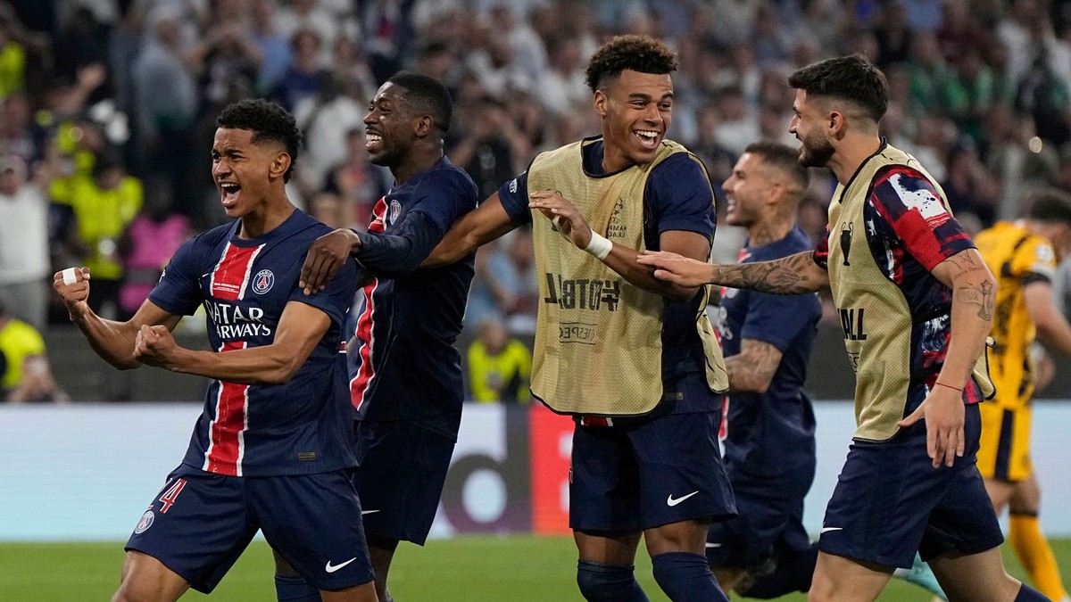 Radosť hráčov Parížu St. Germain po zisku titulu v Lige majstrov. 