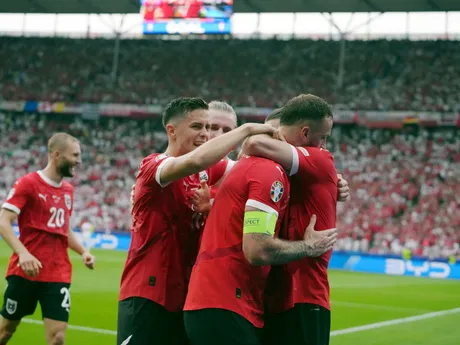 Rakúšania oslavujú gól v zápase s Poľskom na EURO 2024.