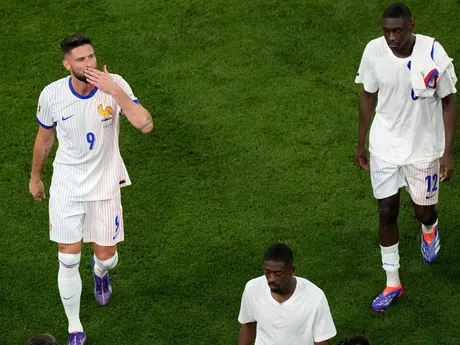 Francúzski futbalisti po prehre so Španielskom v semifinále EURO 2024.