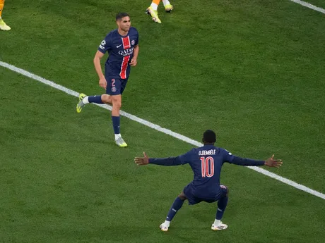 Achraf Hakimi oslavuje gól počas zápasu Paríž St. Germain - Inter Miláno vo finále Ligy majstrov. 