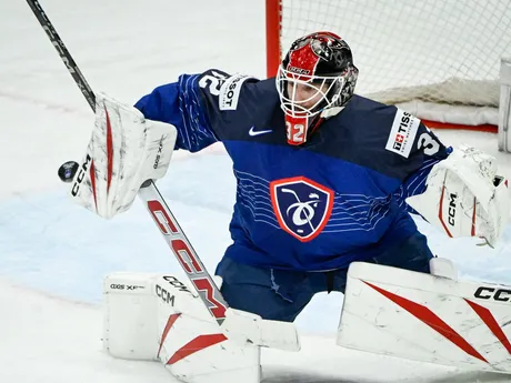 Quentin Papillon v zápase skupiny A Francúzsko - Slovinsko na MS v hokeji 2025. 