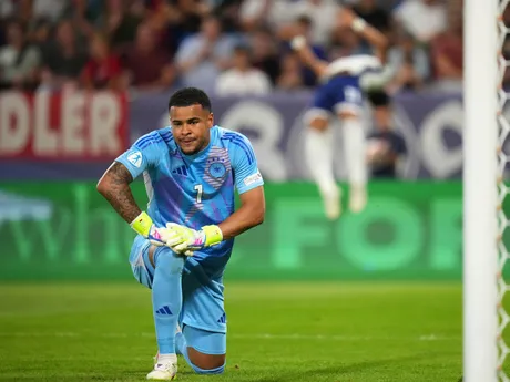 Noah Atubolu počas zápasu Anglicko - Nemecko vo finále na EURO U21 2025 (ME vo futbale do 21 rokov).