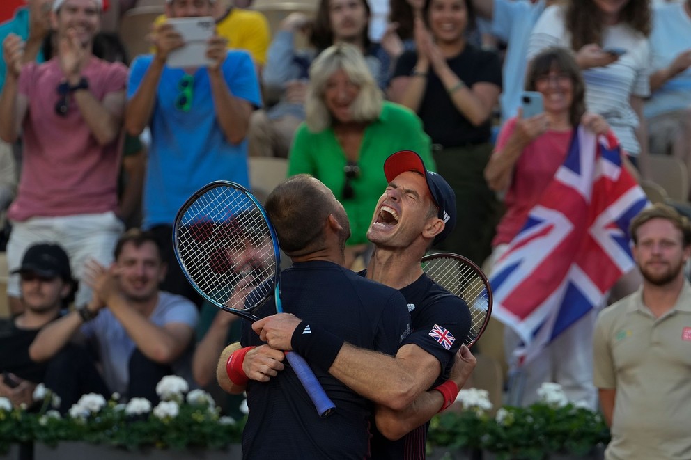 Andy Murray a Daniel Evans na OH 2024 v Paríži.